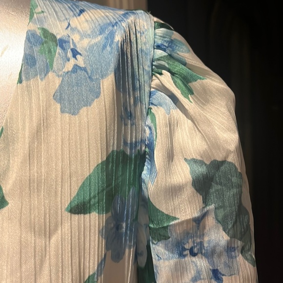 Line & Dot
Lisette Floral Long-Sleeve Maxi Dress - Picture 5 of 17